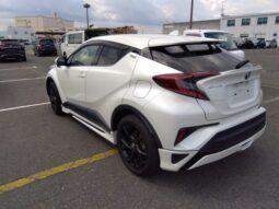 
										TOYOTA C-HR HYBRID G MODE NERO full									