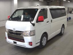 
										HIACE SUPER GL PEARL COLOR MODEL 2021 full									