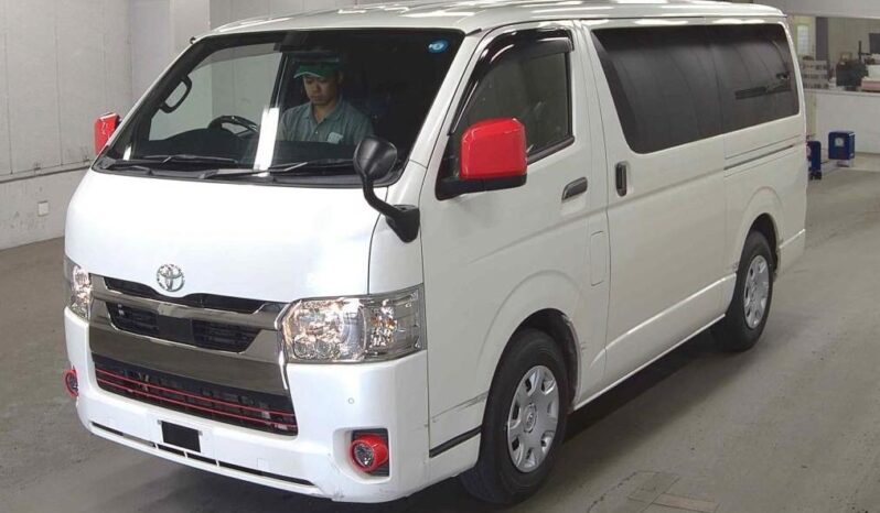 
								HIACE SUPER GL PEARL COLOR MODEL 2021 full									