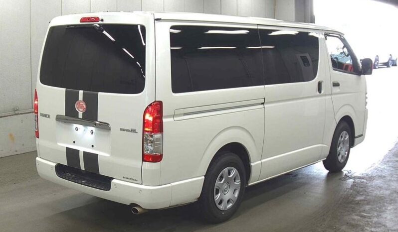 
								HIACE SUPER GL PEARL COLOR MODEL 2021 full									