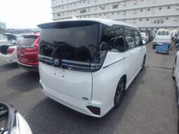 
										TOYOTA VOXY NEW SHAPE Z-S HYBRID full									