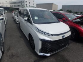 TOYOTA VOXY NEW SHAPE Z-S HYBRID